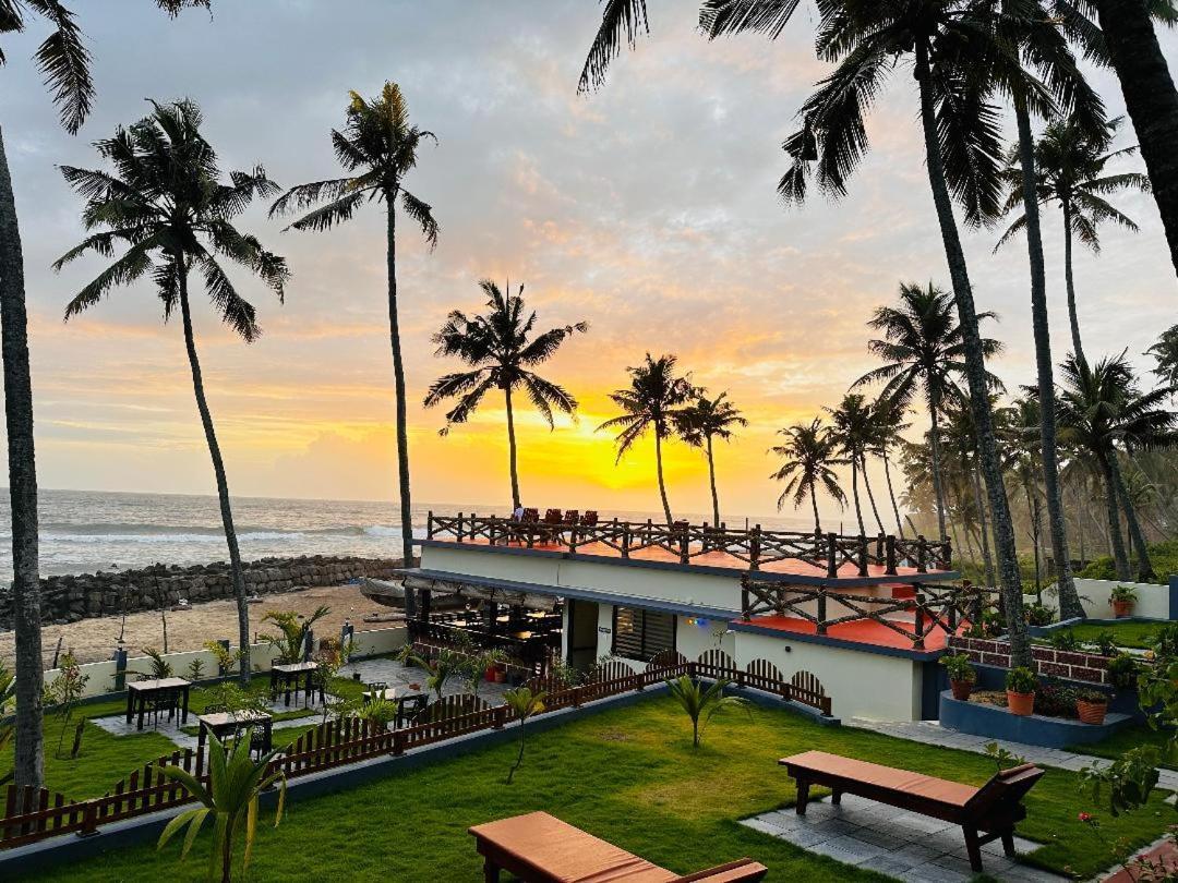 Maadathil Beach Resort Varkala Exterior foto